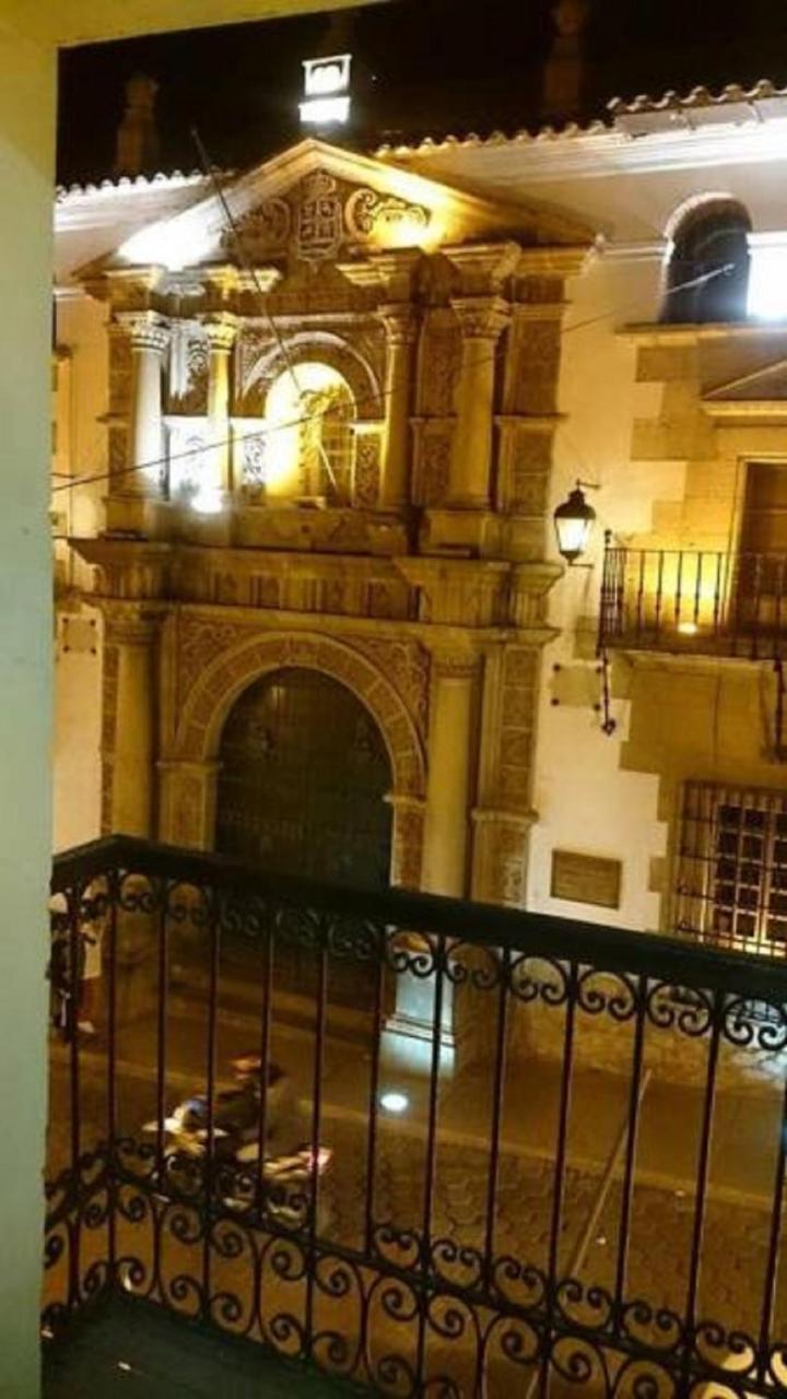 Hostal La Realeza Potosi Bagian luar foto